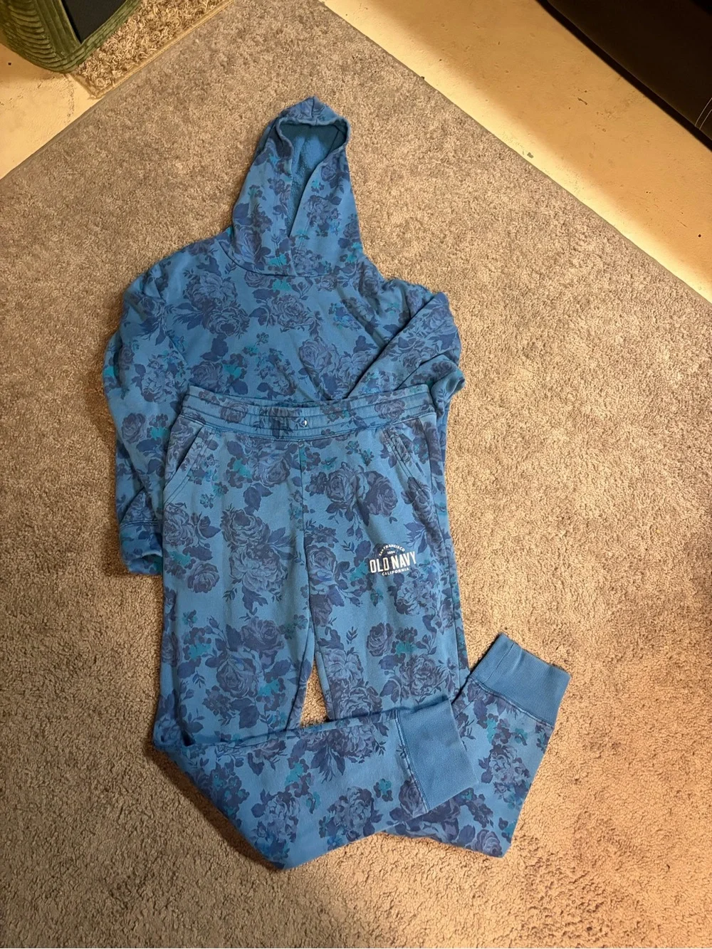 Old Navy Blue Floral Hooded Pajama Set